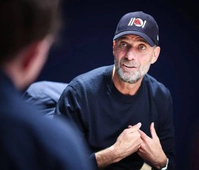 曼联否认再遭克洛普拒绝!豪门教头遇斩杀线,名帅纷纷选择国家队