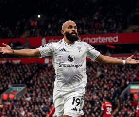 曼联连斩3大豪门，卡里克4连胜抢下12分，球迷：13连胜极限夺冠吧