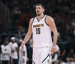 约基奇26+9+10布克24分 掘金客场大胜太阳