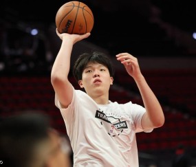 不让上场也不下放G联赛 杨瀚森被逼入最痛苦境地？