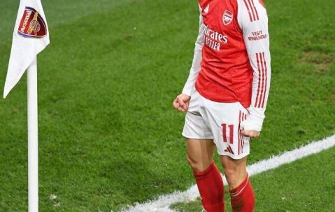 马丁内利超神带不动马杜埃凯，点球大战9-8水晶宫，阿森纳4线争冠