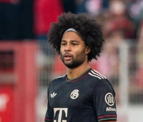 19场5球7助!格纳布里或续约留拜仁 但需接受降薪调整