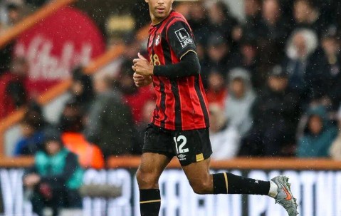 曼联冬窗买中场新增一人选，价格3000万！刚完成43米小贝式吊射