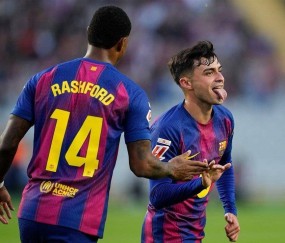2-1！西甲惊喜场景，巴萨用妙招，后卫当前锋，补时绝杀救场！