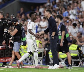 反转！皇马神锋离队在即，曼联介入交易，姆巴佩成唯一核心