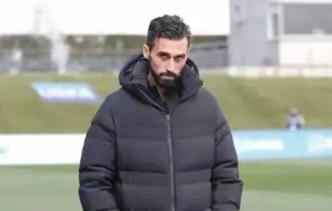 有一种感觉，欧冠第一阶段最后一轮，皇马客战本菲卡的比赛，藏着一份投名状