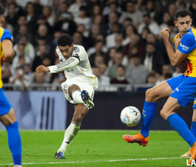 豪门狂欢夜：姆总2球皇马4-0六连胜 利物浦2-0维拉止连败 尤文2-1