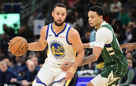 库里空砍27分字母伤停 罗林斯32+8勇士爆冷负雄鹿