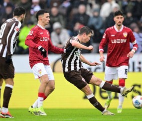 2-1大冷门，32%控球率仍赢，德甲第17掀翻德甲第4，终结8场不胜