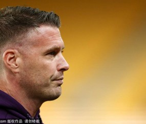 曼联伤病危机加剧，一月转会策略引发热议