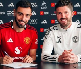 曼联恐亏8500万欲再留B费1年，助新帅过渡！世界杯前双方将定去留