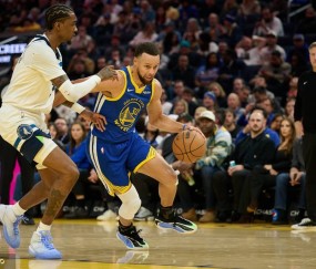 库里复出39分爱德华兹伤停 勇士惜败残阵森林狼