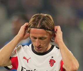 AC米兰1-1亚特兰大,双前锋意甲9轮全无进球,阵容不完整两连平