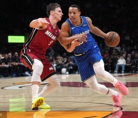 班凯罗31+12阿德巴约21+12 魔术险胜热火