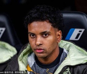 争议不断！西甲裁判穆尼兹连续判罚引热议 皇马塞维利亚战VAR频频纠错