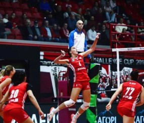 赢了球拿了MVP却遭全场狂嘘，土耳其伊萨奇巴希客场力克意大利米兰，决胜局险胜晋级八强